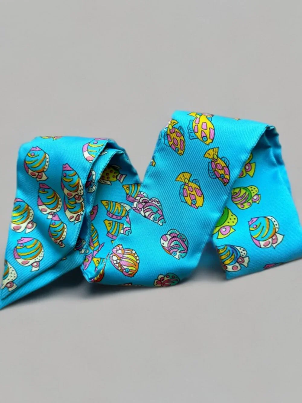 Hermes Blue Recontre Oceane Fish Silk Twilly Scarf